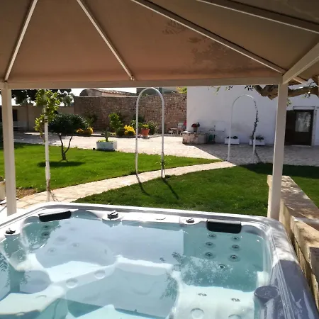 Masseria Poli Bed & Breakfast *