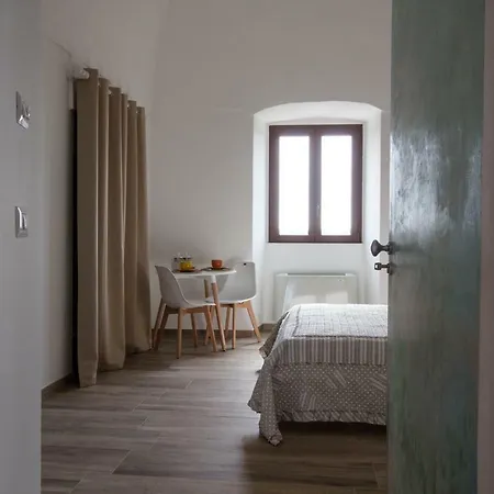 Masseria Poli Bed & Breakfast