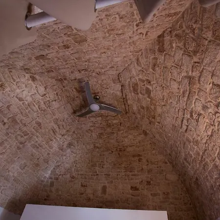 Masseria Poli Bed & Breakfast