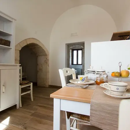 Masseria Poli 콘베르사노