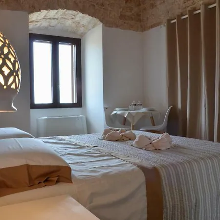 Bed & Breakfast Masseria Poli 3*